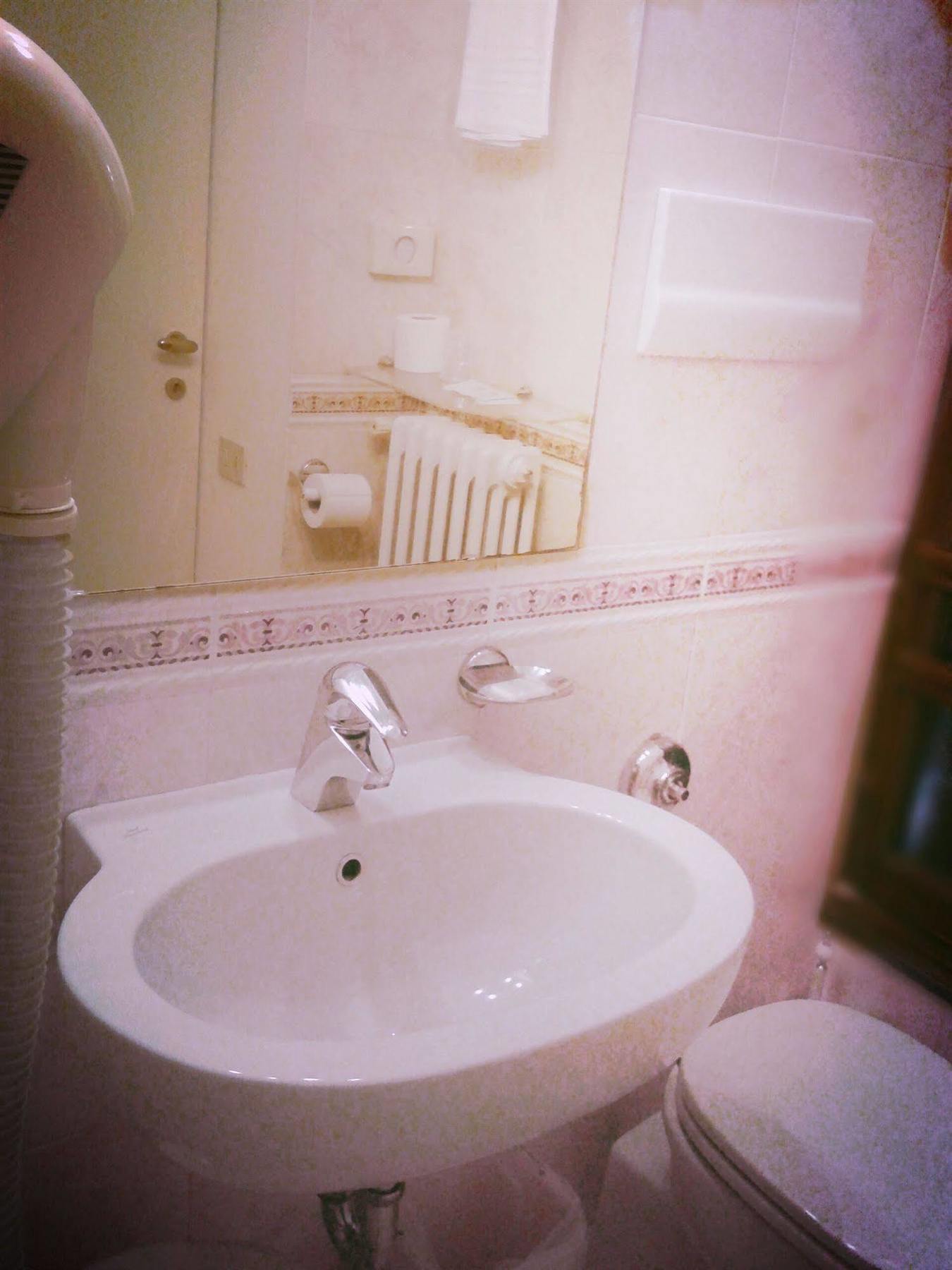 San Salvador Basic & Local 2 Stars 2* Venedig